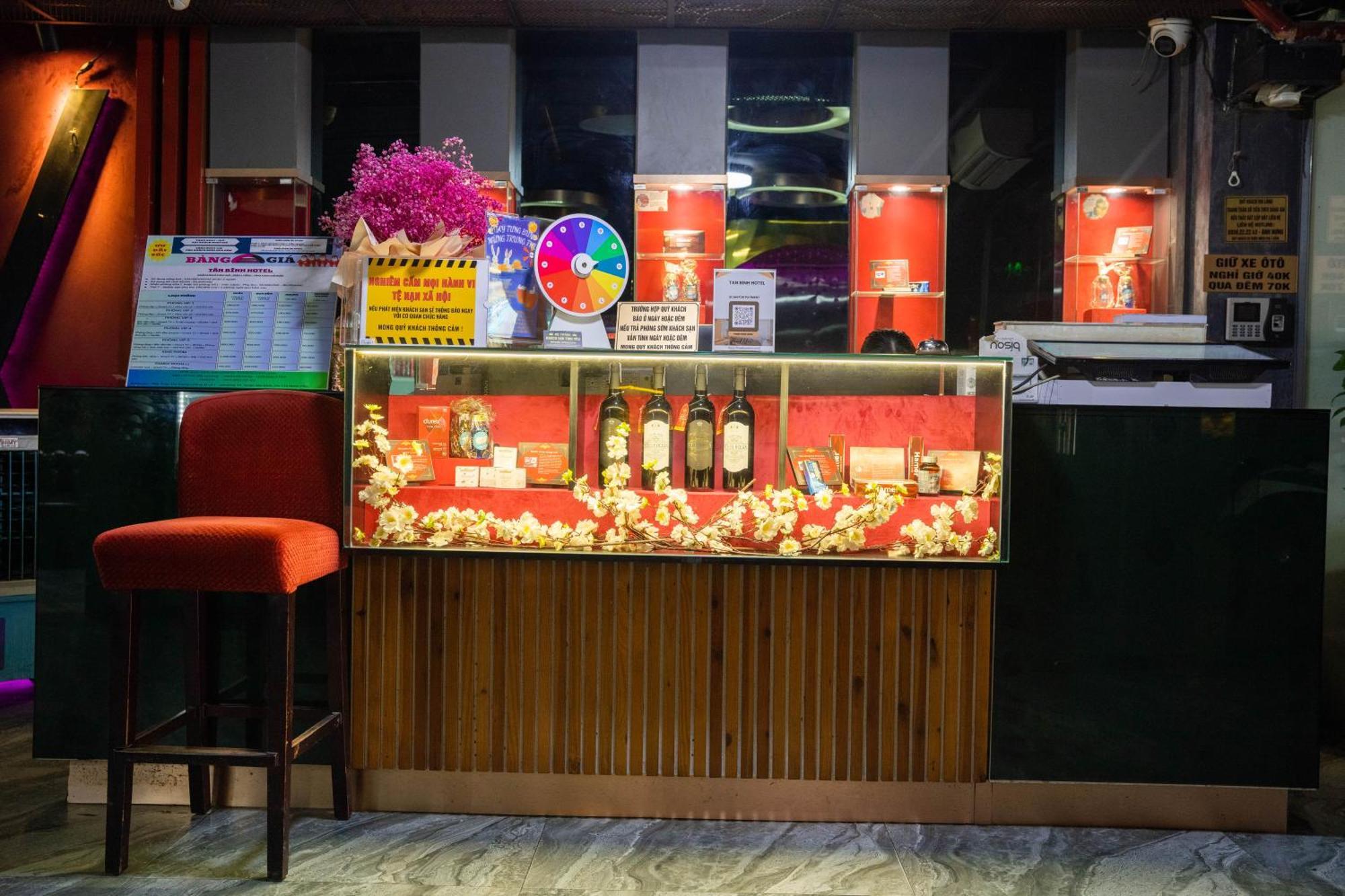 Tan Binh Hotel โฮจิมินห์ซิตี้ ภายนอก รูปภาพ